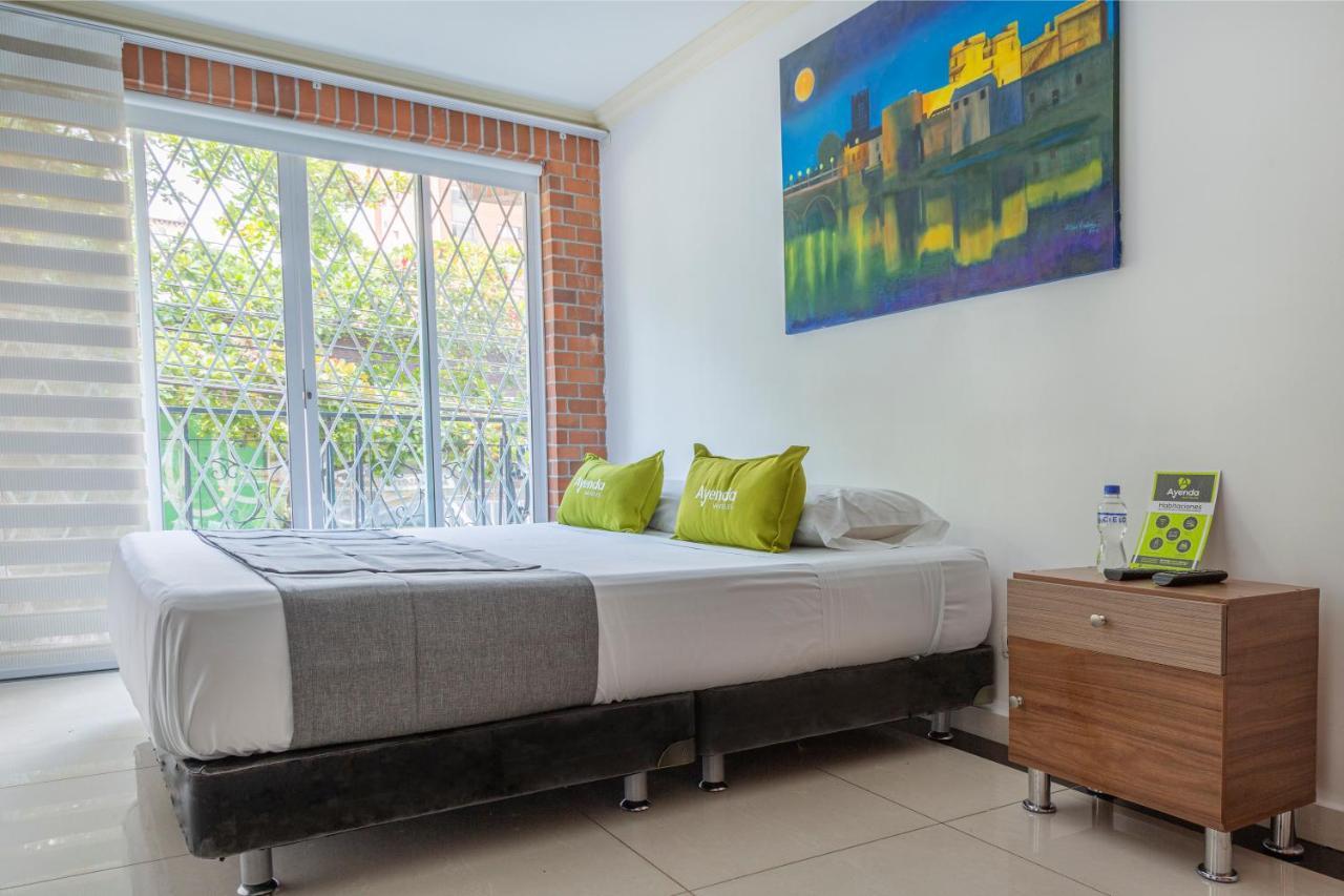 Hotel Boutique Laureles Home - Ayenda 1258 (Adults Only) Medellín Exteriér fotografie