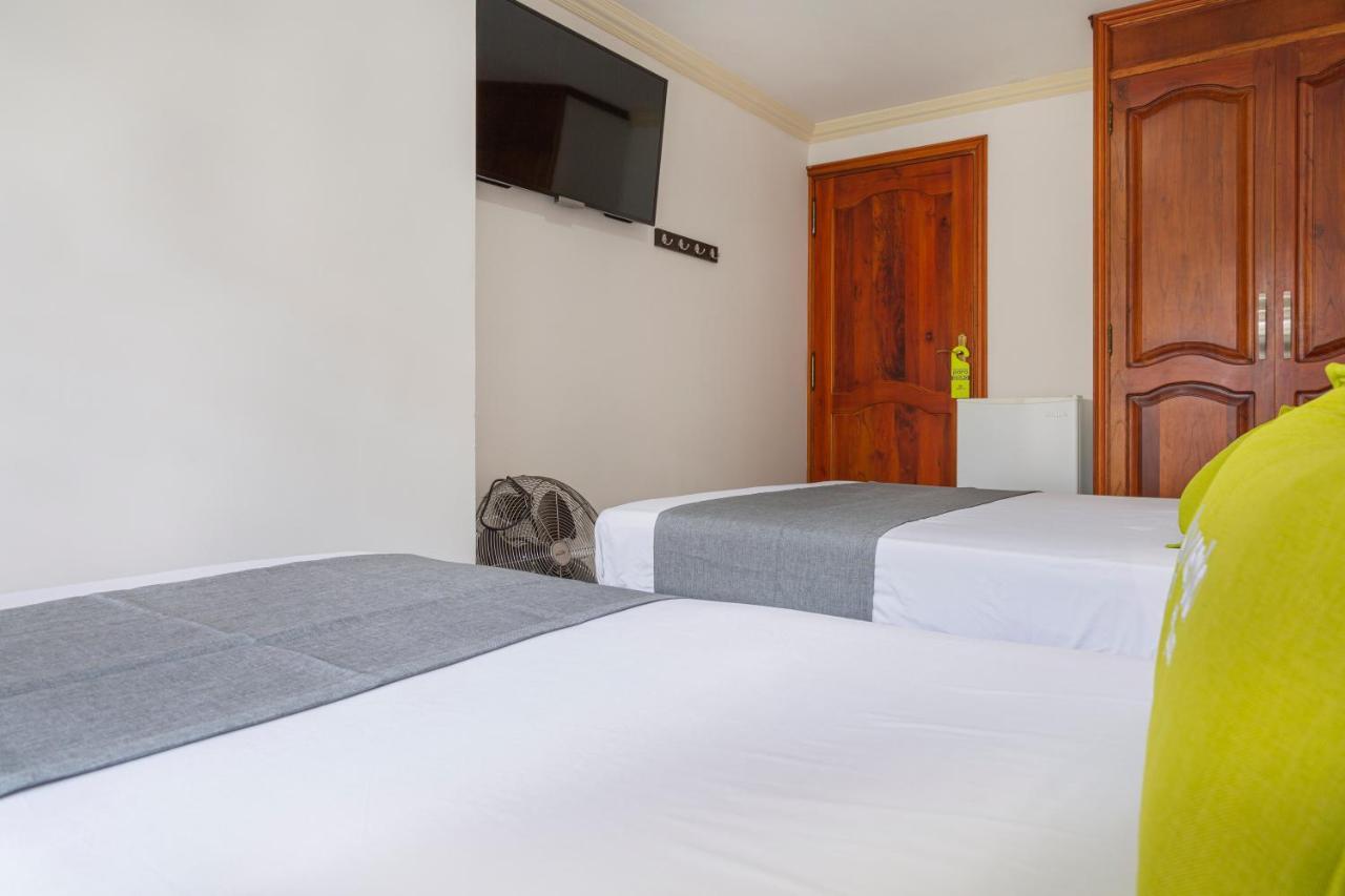 Hotel Boutique Laureles Home - Ayenda 1258 (Adults Only) Medellín Exteriér fotografie