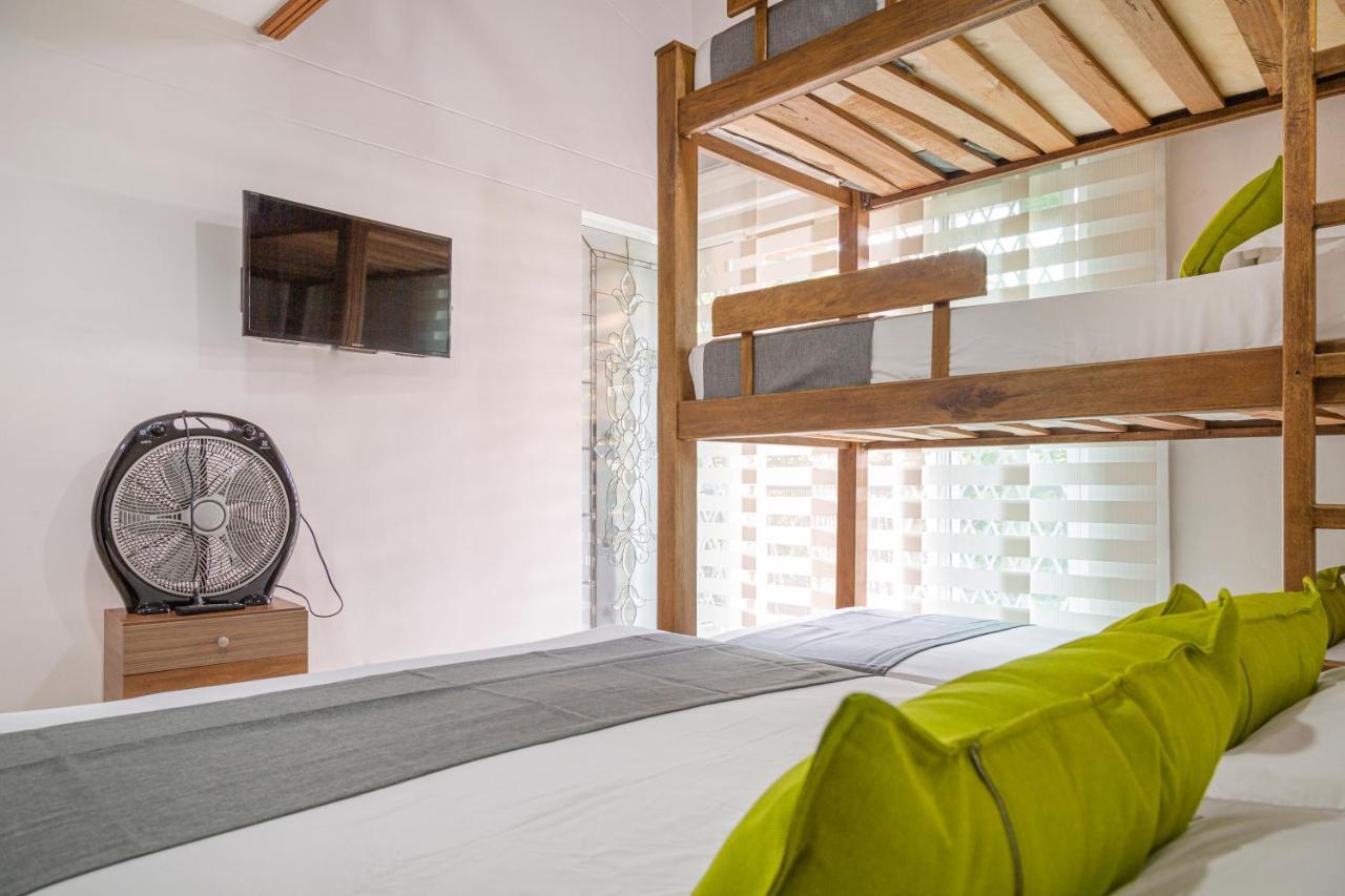 Hotel Boutique Laureles Home - Ayenda 1258 (Adults Only) Medellín Exteriér fotografie