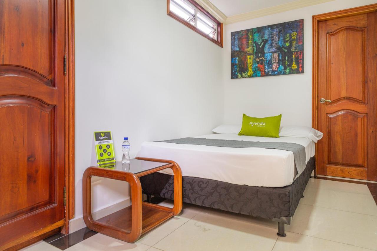 Hotel Boutique Laureles Home - Ayenda 1258 (Adults Only) Medellín Exteriér fotografie