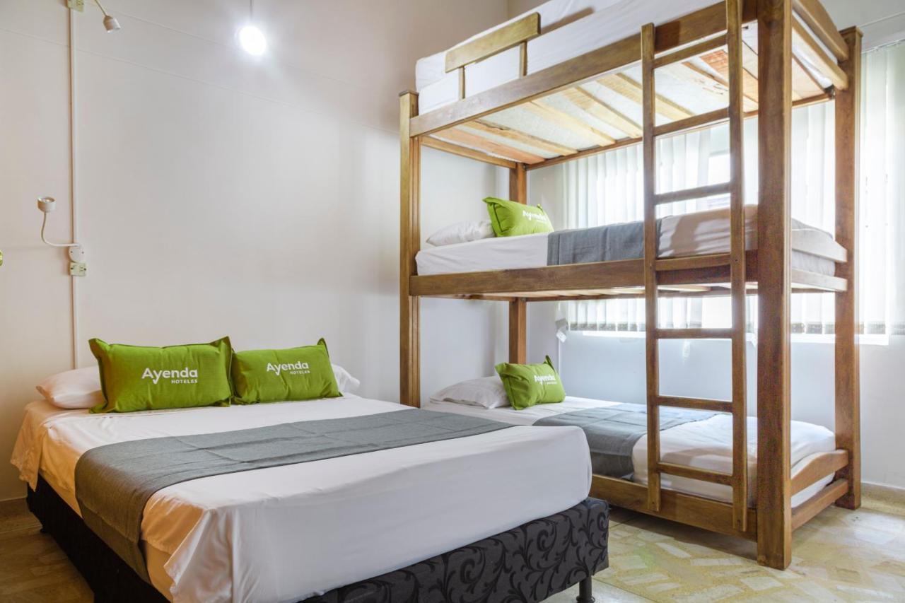 Hotel Boutique Laureles Home - Ayenda 1258 (Adults Only) Medellín Exteriér fotografie